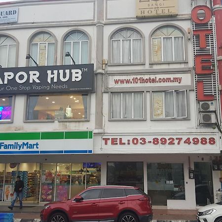 101 Hotel Бангі Екстер'єр фото